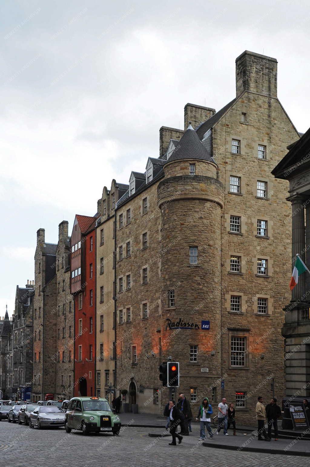 Edinburgh - High Street 