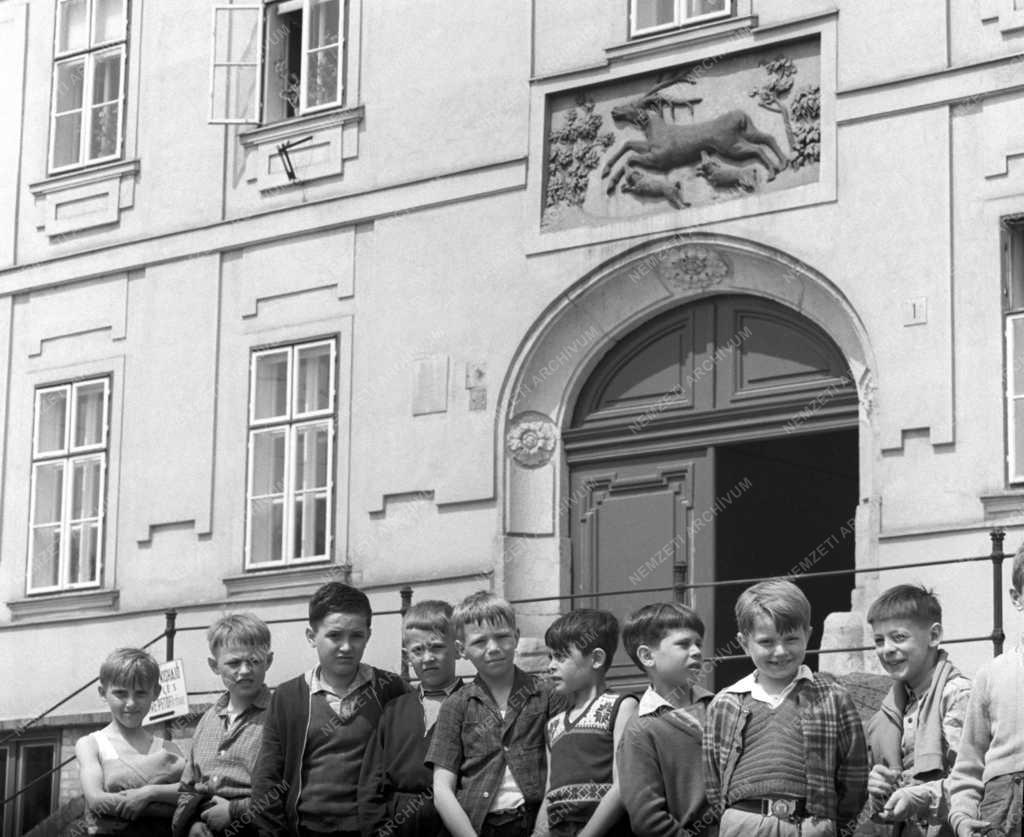 Városkép - Életkép - Budapest - Tabán