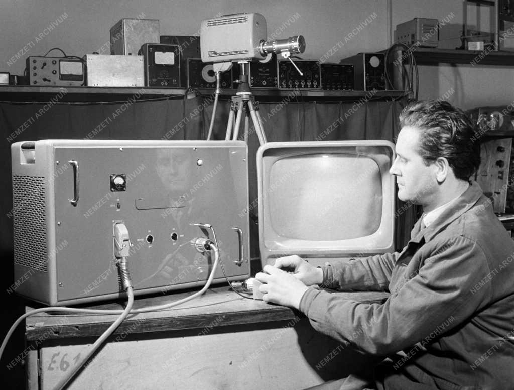 Technika - Ipari televíziós berendezés