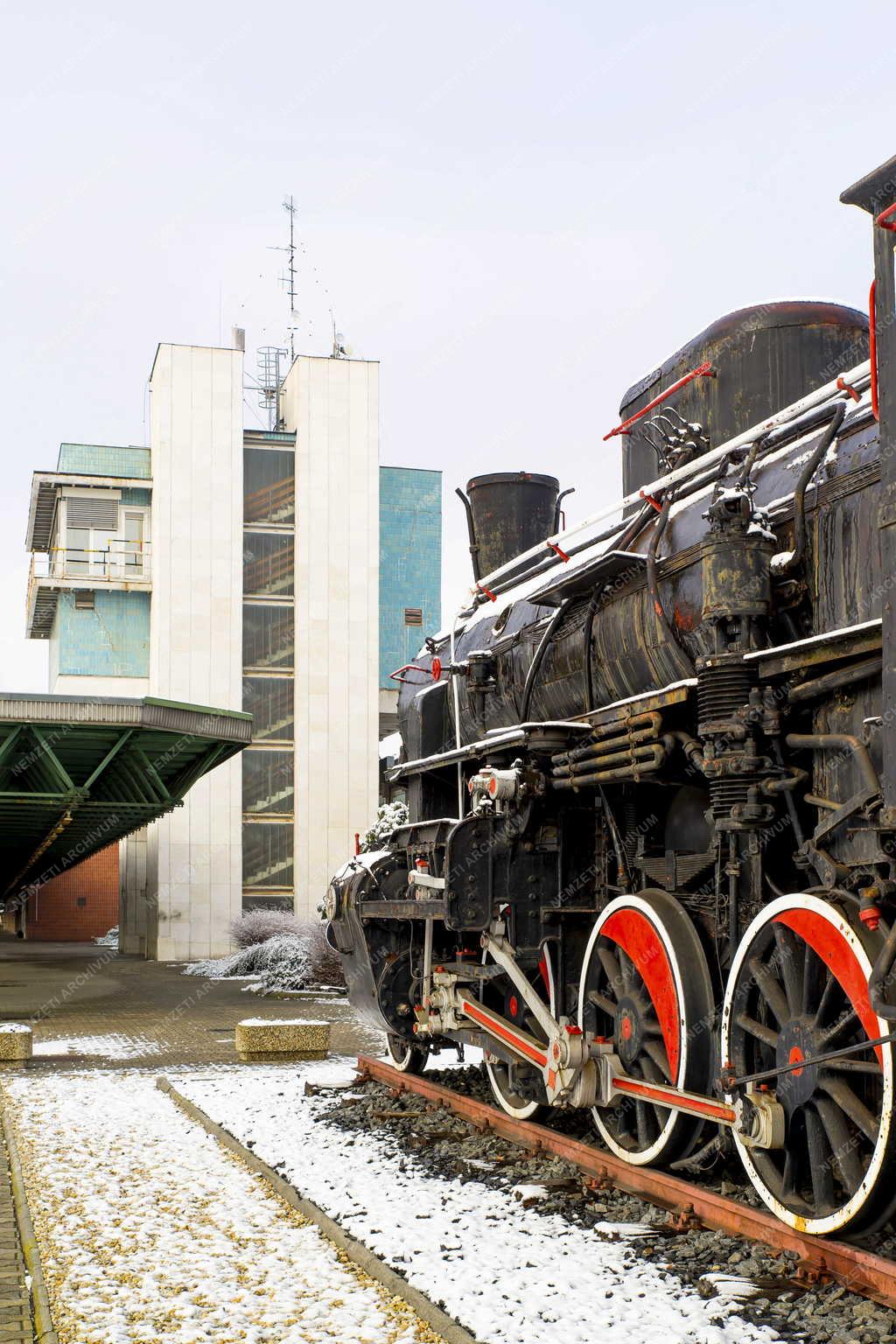 Közlekedés - Sopron - GYSEV pályaudvar