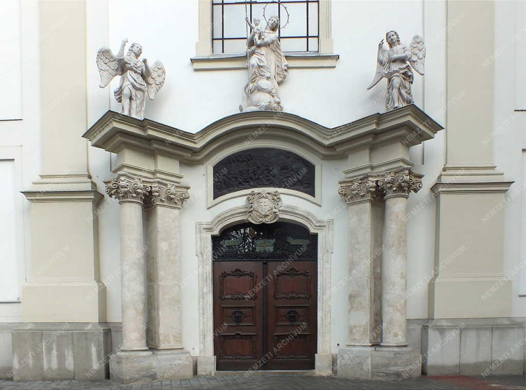Egyházi épület - Budapest - Belvárosi Ferences Templom 