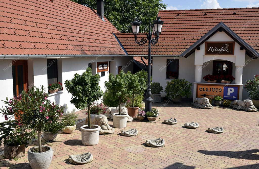 Gazdaság - Szalafő - Balogh Családi Gazdaság