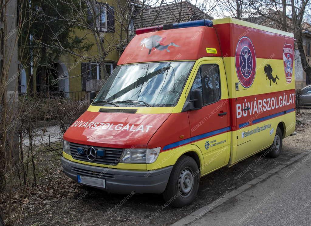 Katasztrófavédelem - Barracuda Katasztrófaelhárító és Speciális Mentő Országos Egyesület