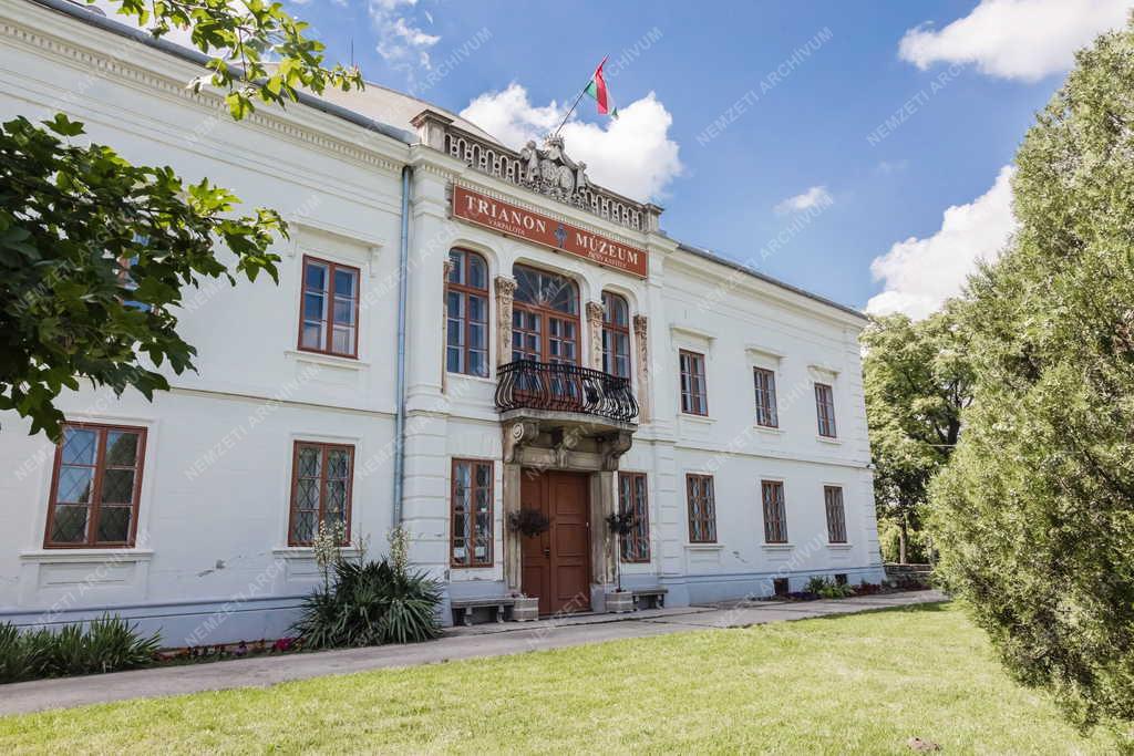 Épület - Várpalota - Trianon Múzeum