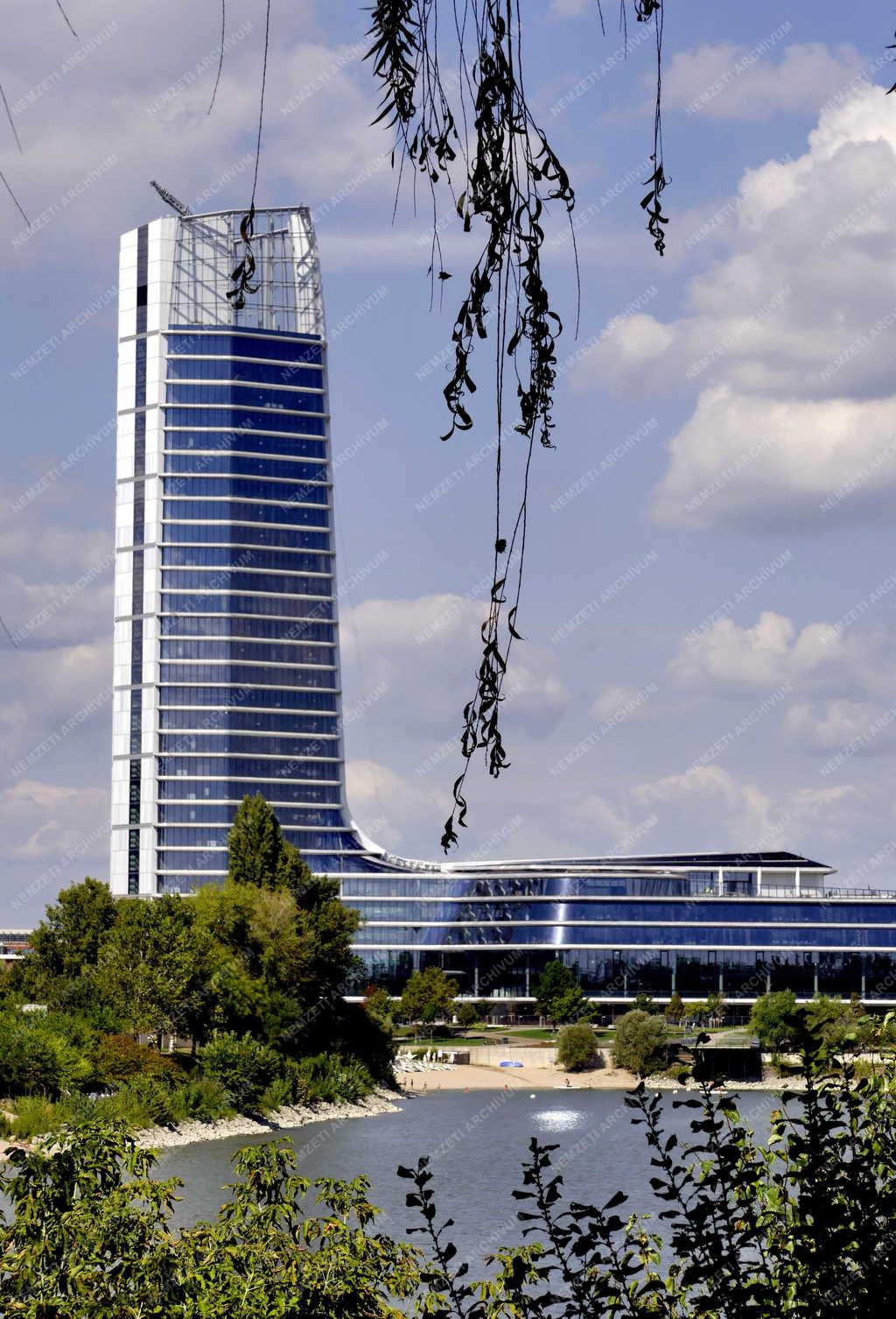 Városkép - Budapest - Mol Campus Lágymányoson