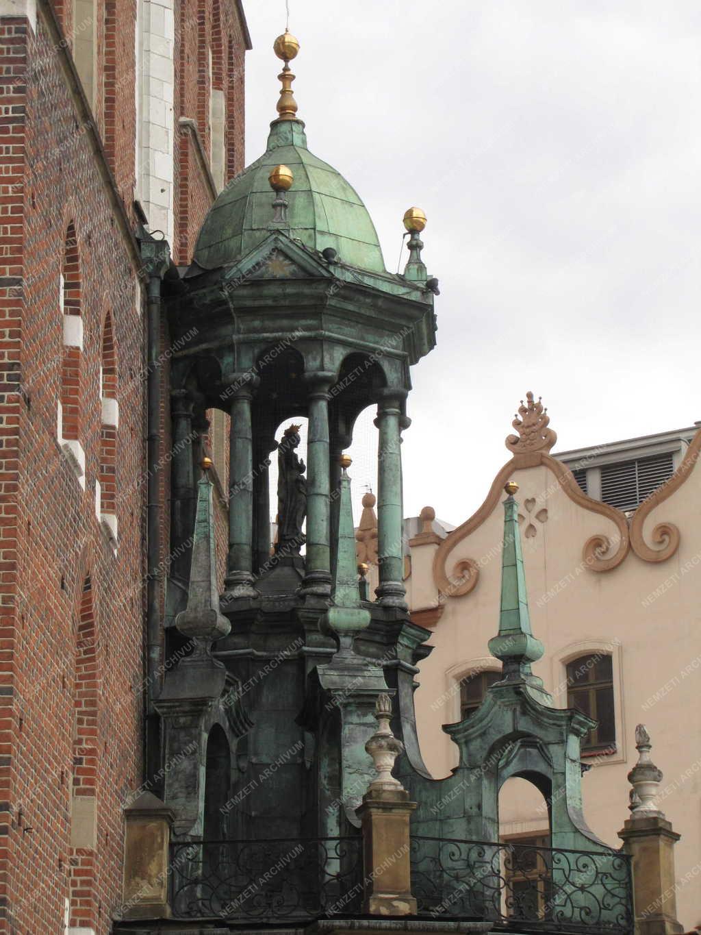 Egyházi épület - Krakkó - A  Mária-templom épülete