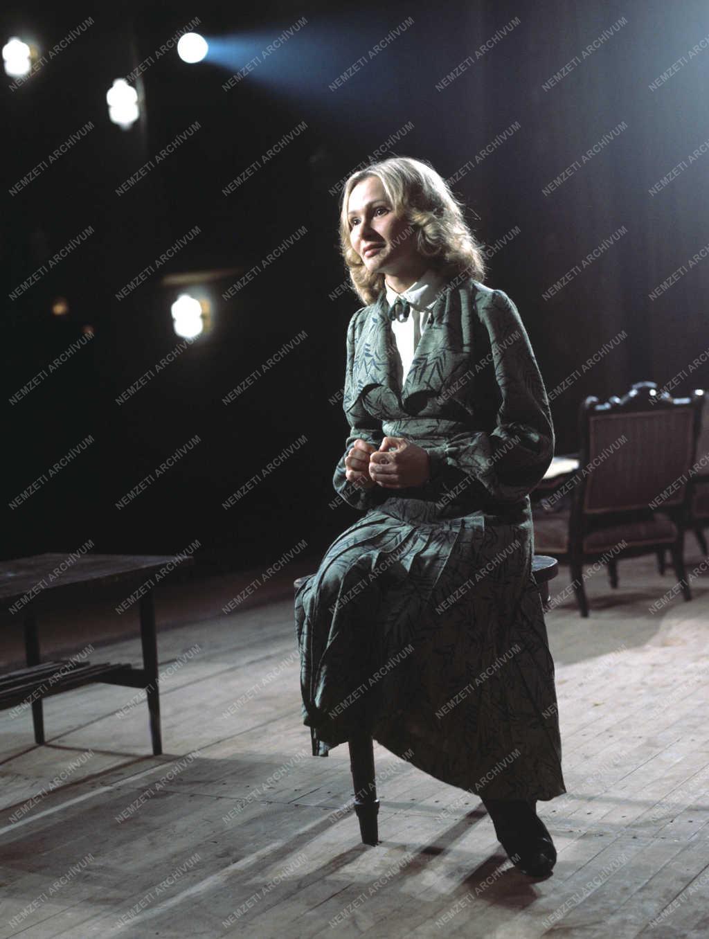 Kultúra - Színház - Dobos Ildikó színművész