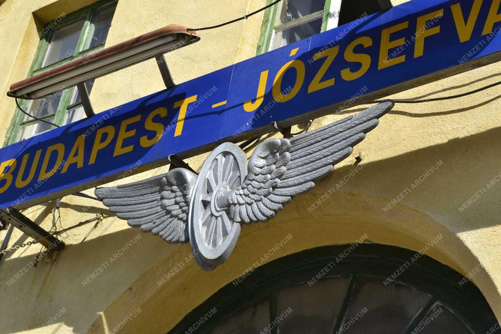 Tárgy - Budapest - A Józsefvárosi pályaudvar névtáblája