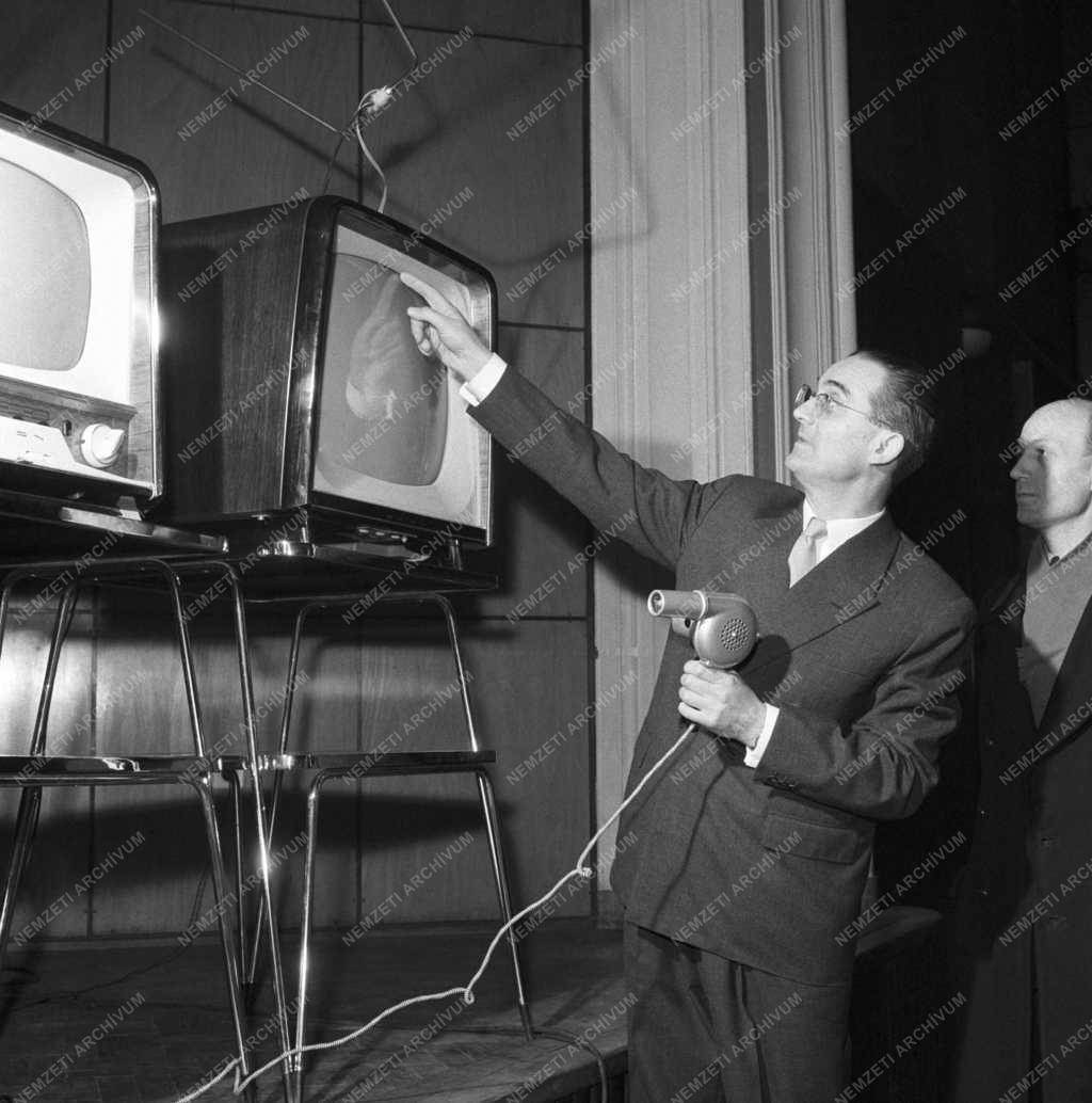 Technika - Ami Önt is érdekli a televízióról