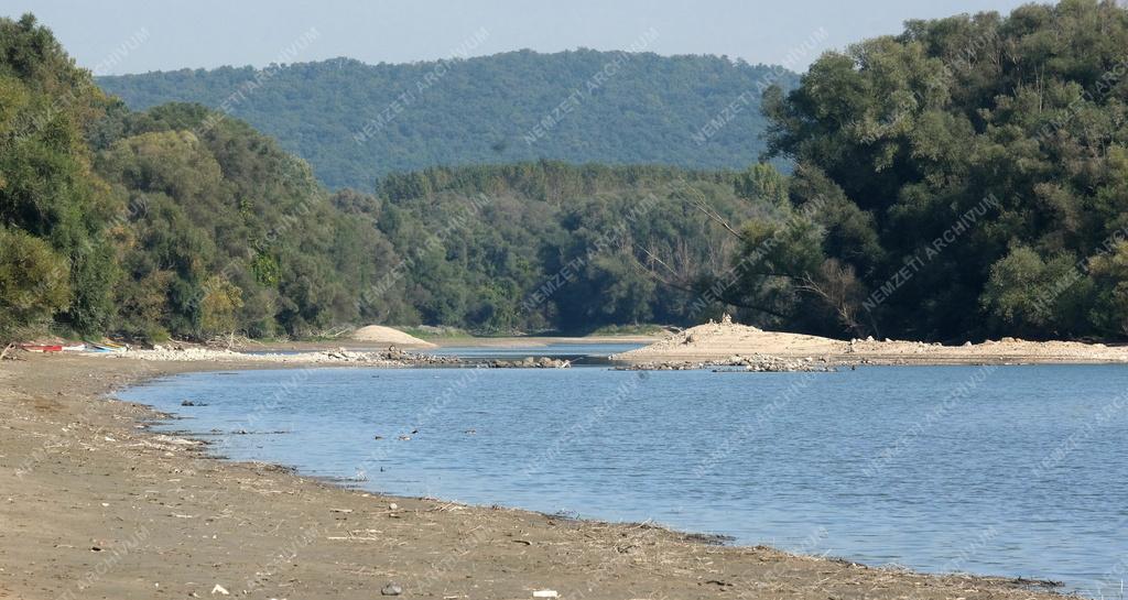 Tájkép - Nagymaros - Kavicszátony