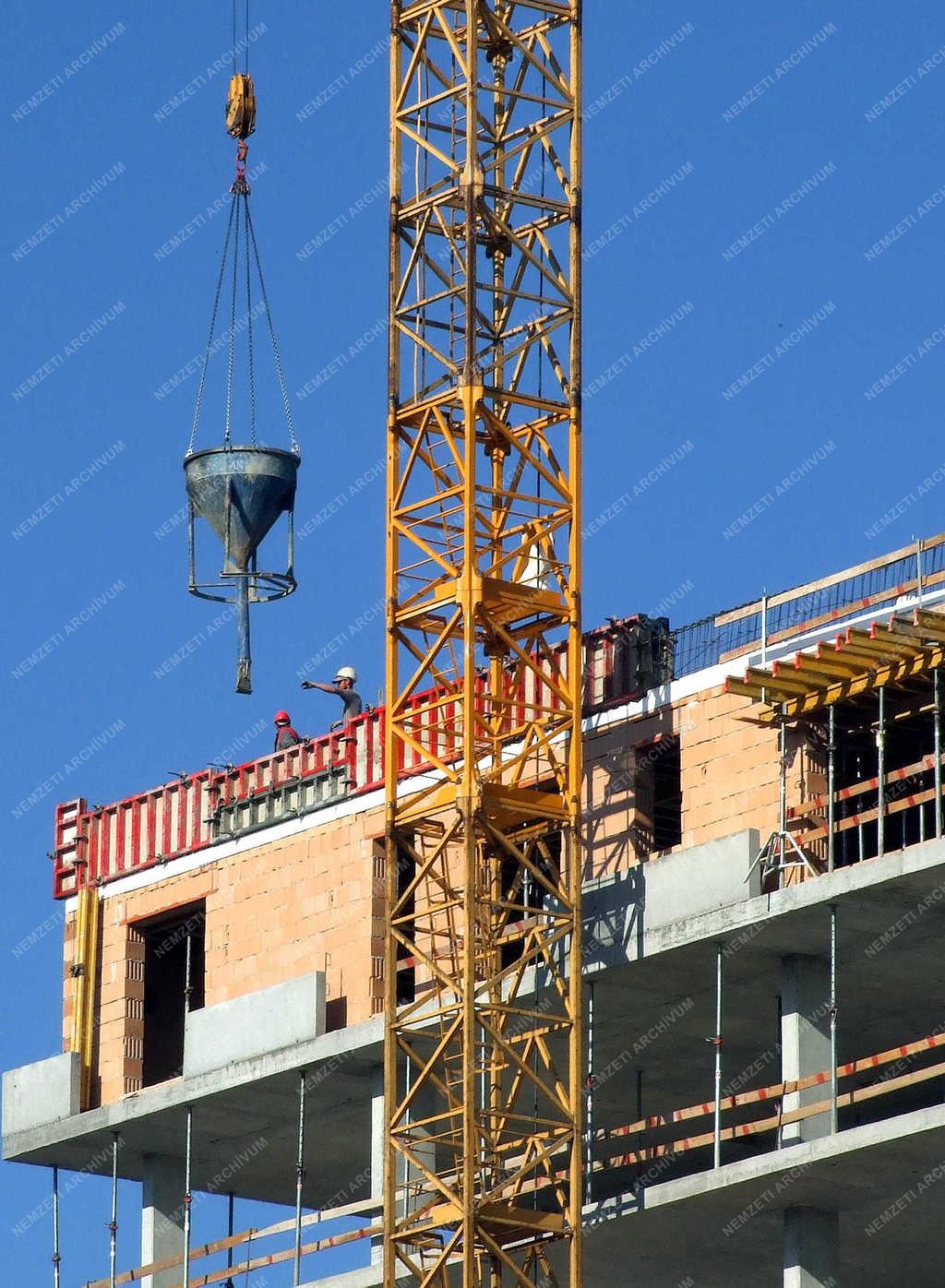 Építőipar - Budapest - A City Home lakópark