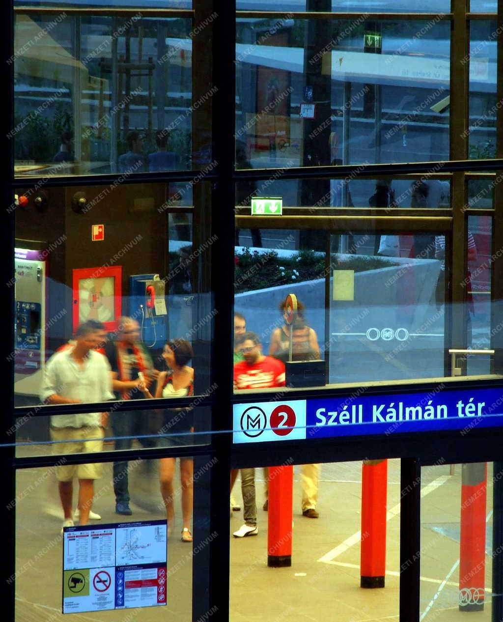 Közlekedés - Budapest - A 2-es metró Széll Kálmán téri állomása