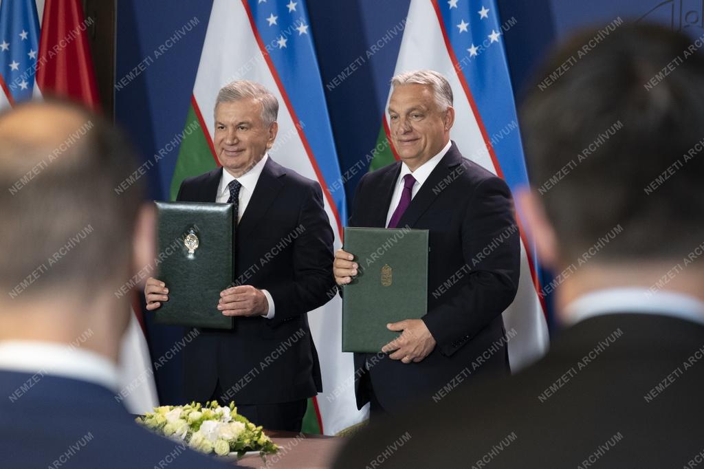 Orbán Viktor fogadta az üzbég elnököt 