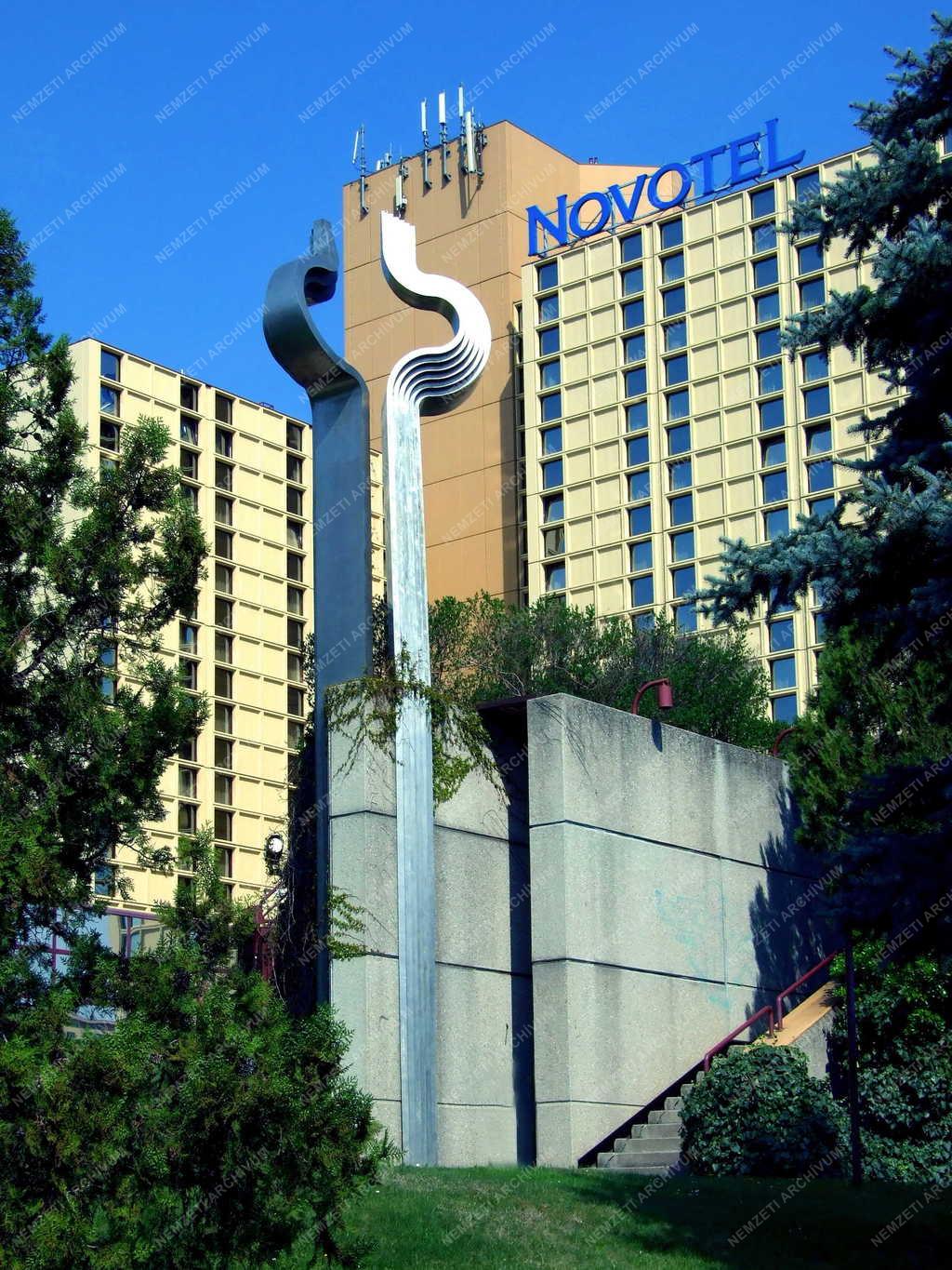 Épület - Budapest  - A Novotel Hotel épülete