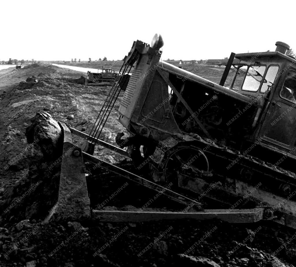 Építőipar - Épül a Nyugati-főcsatorna