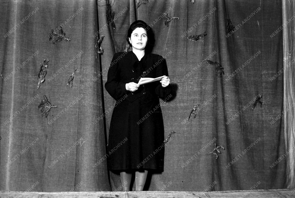 Vegyes - Közeleg a karácsony