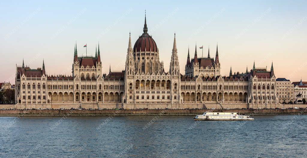 Városkép - Budapest - Országház