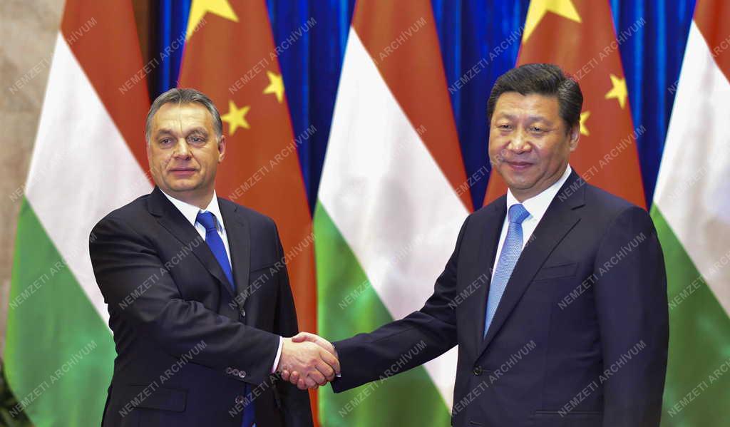 Orbán Viktor Pekingben