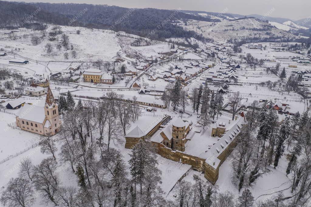 Műemlék - Erdély - A keresdi Bethlen-kastély