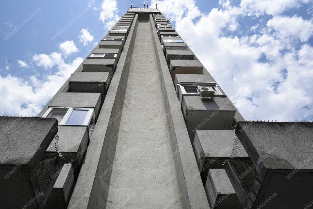 Városkép - Budapest - 50 éves Újpalota