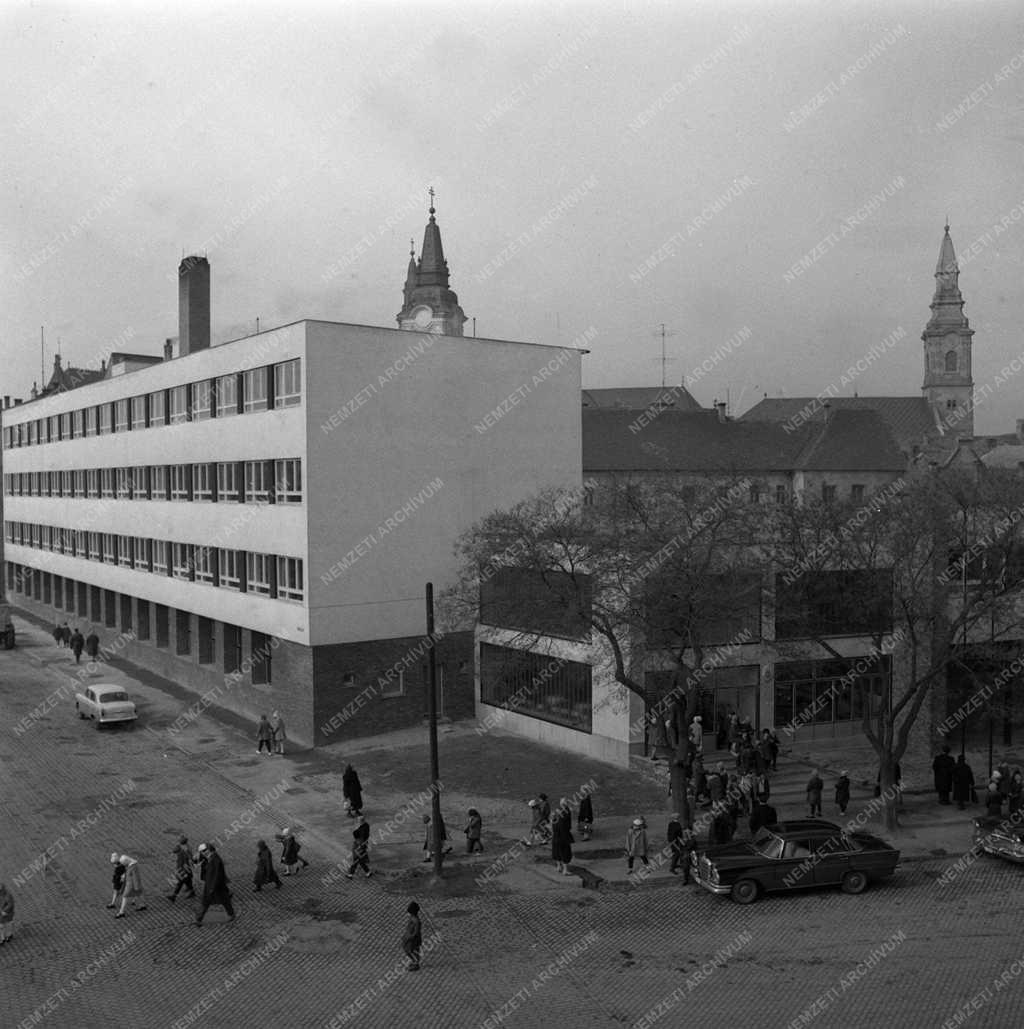 A szerző válogatása - Új zenei iskola Kecskeméten
