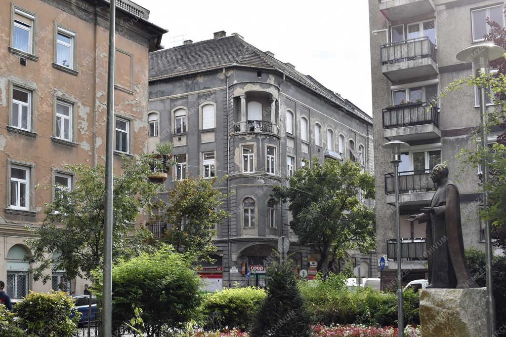 Városkép - Budapest - Mindszenty József tér