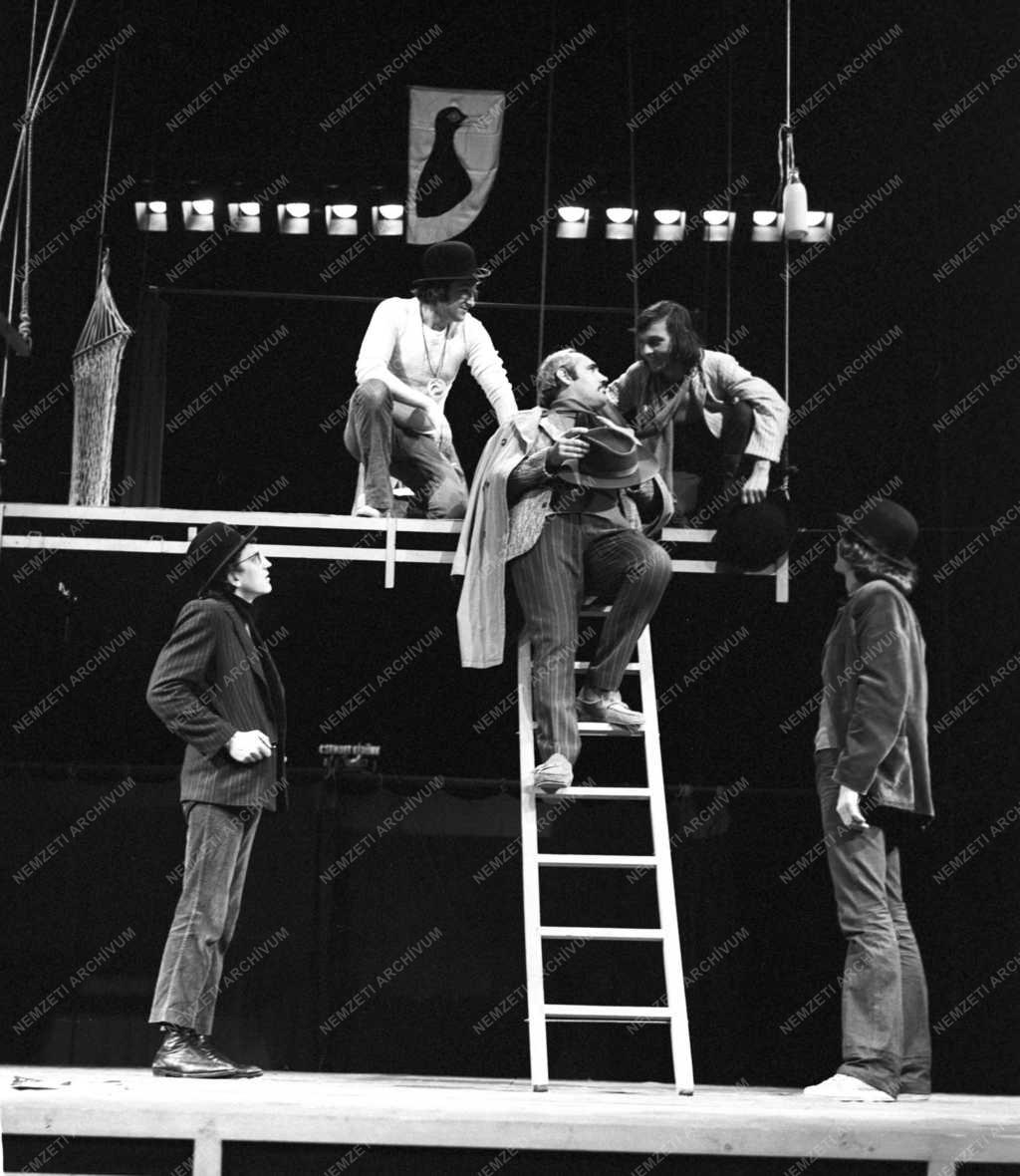 Kultúra - Színház - George Ciprian: Gácsérfej