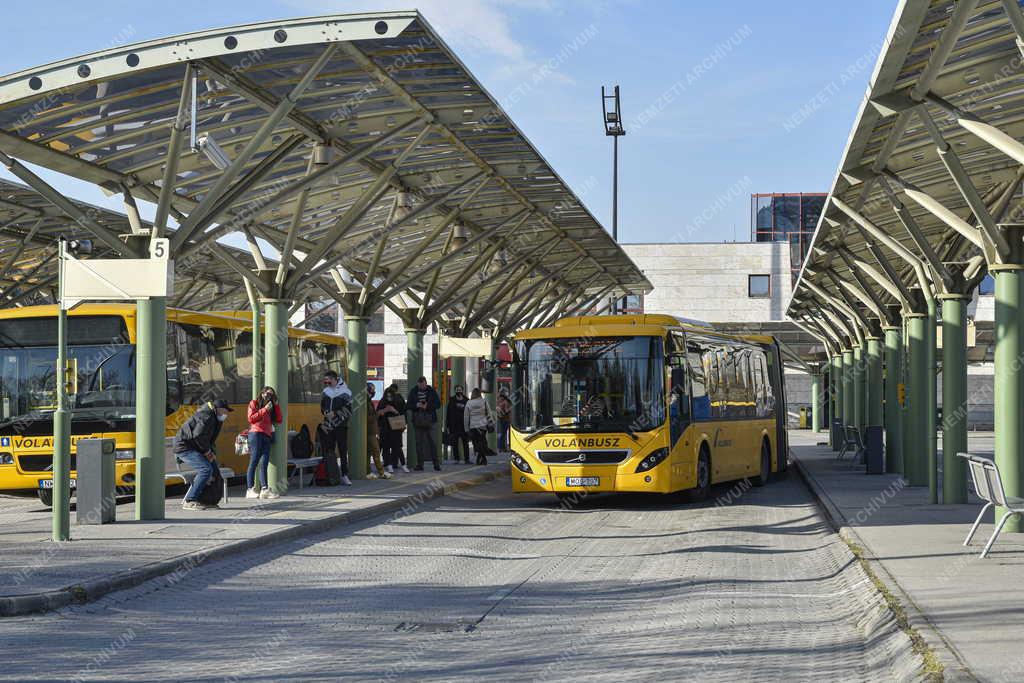Közlekedés - Budapest - Kelenföld Volánbusz-állomás