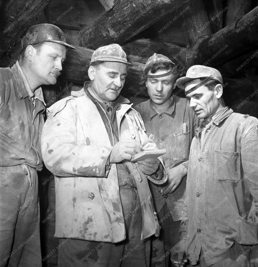 Közlekedés - Épül a metró a Vérmező alaltt