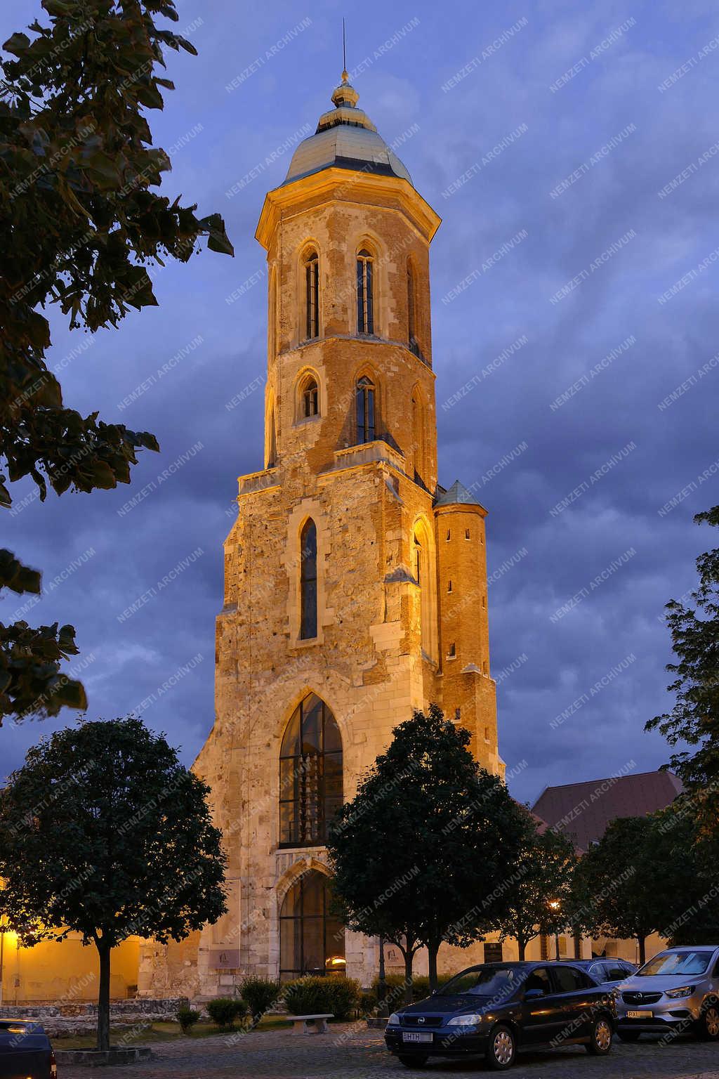 Városkép - Budapest - A Mária Magdolna-torony