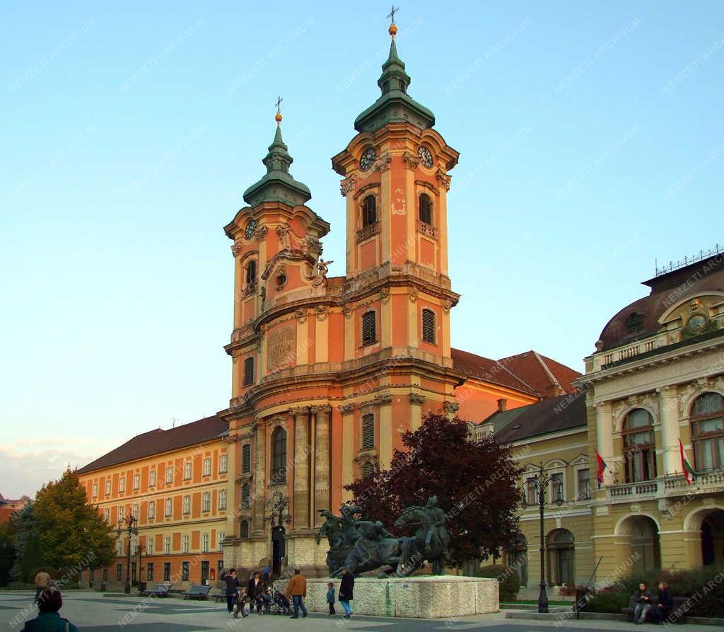 Eger - Városkép - Minorita-templom