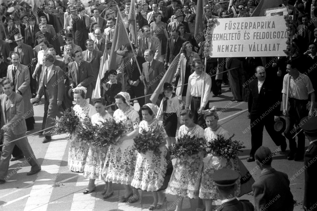 Ünnep – Május elsejei felvonulás