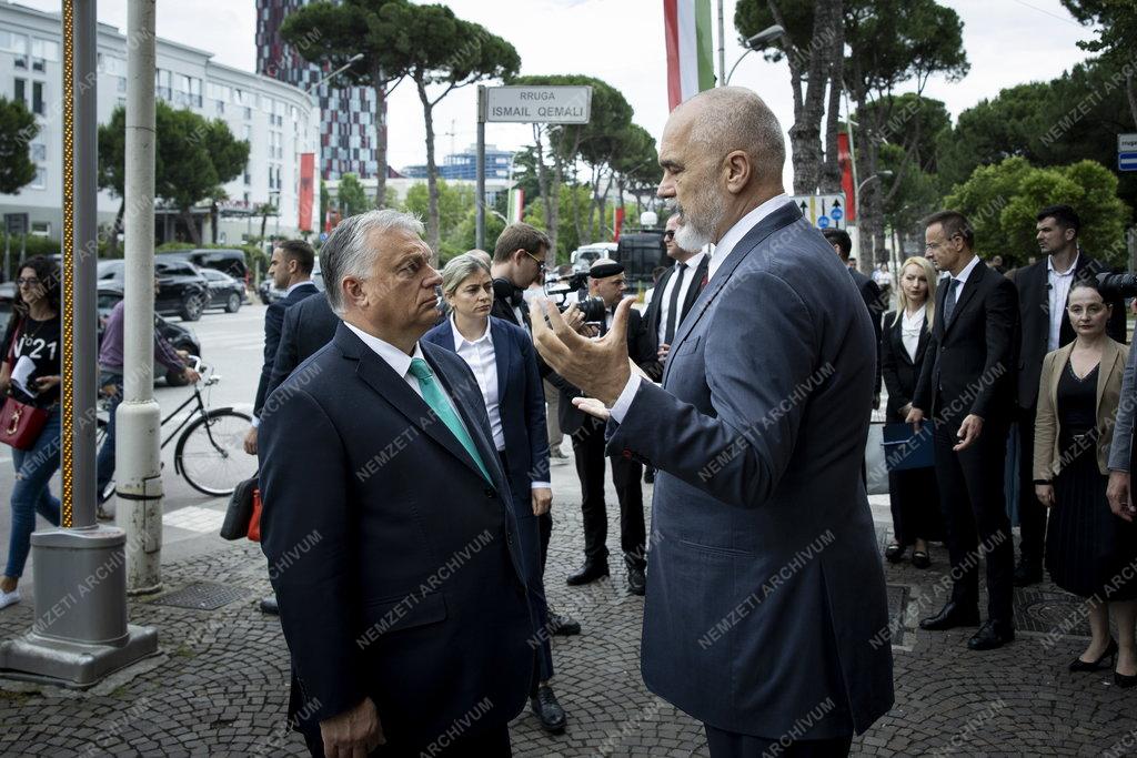 Orbán Viktor Albániában