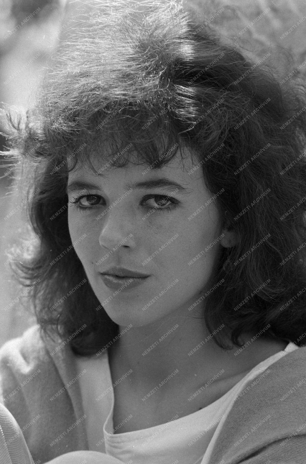 Kultúra - Tóth Enikő színművész