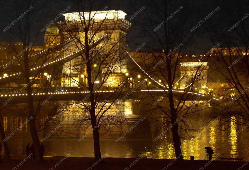 Budapest - Esti panoráma - Lánchíd