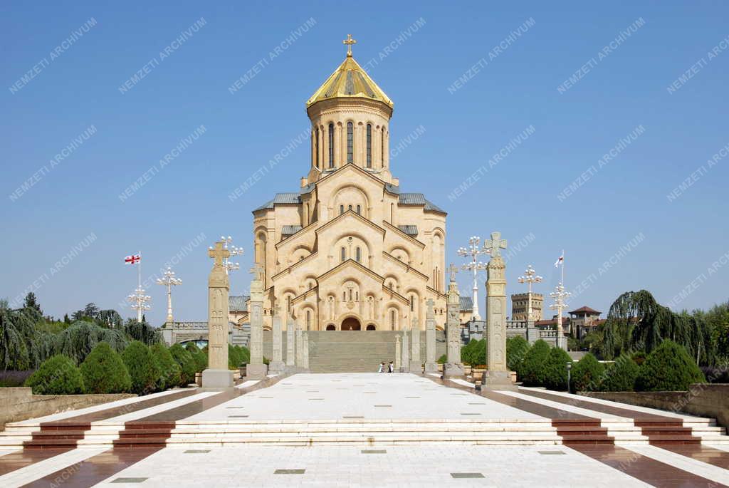 Georgia -Tbiliszi - Szentháromság-székesegyház
