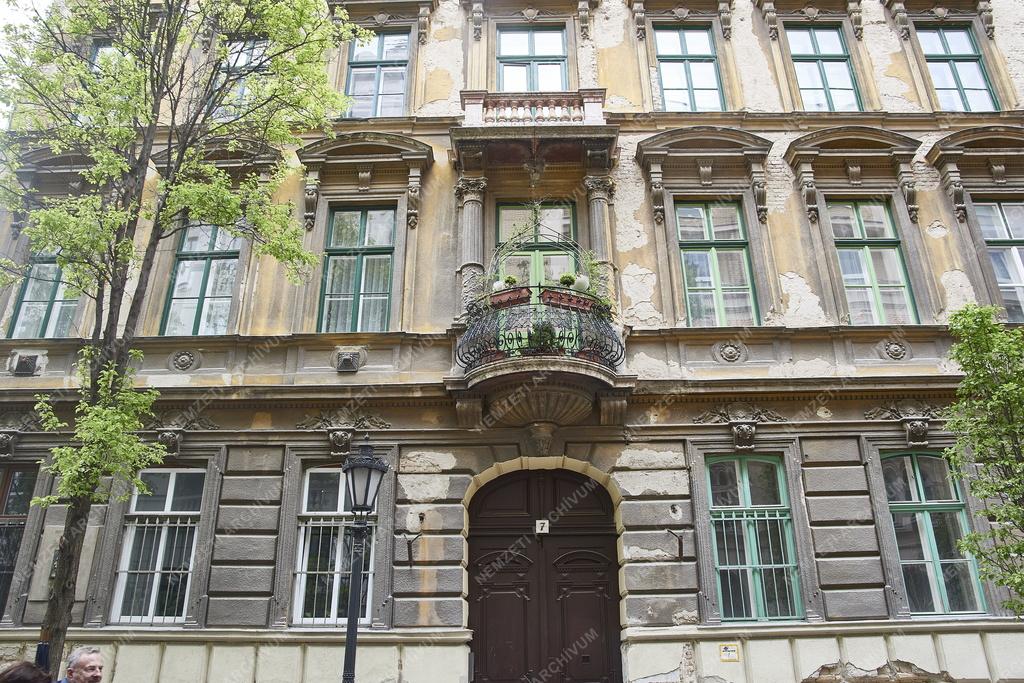 Városkép - Budapest - Babits Mihály költő egykori lakhelye