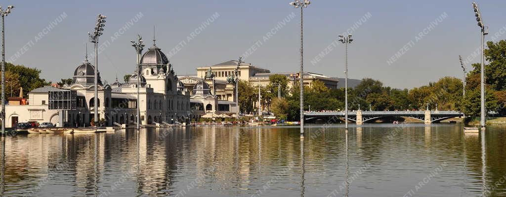 Városkép - Budapest - Városligeti Műjégpálya és Csónakázótó