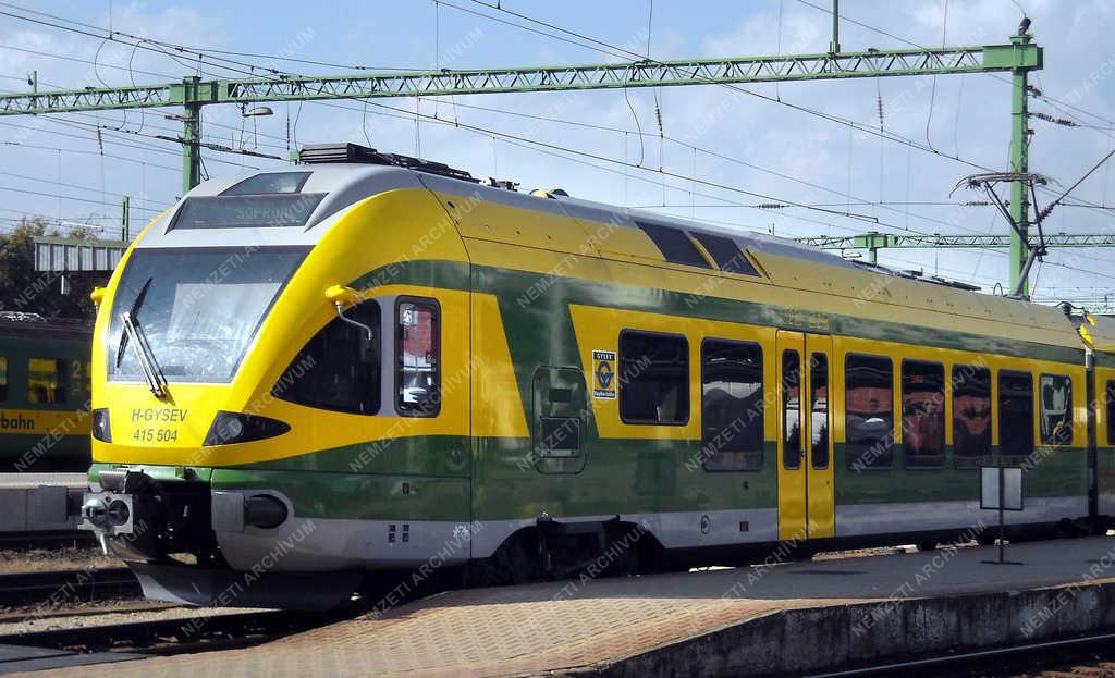 Közlekedés - Sopron - Flirt szerelvények a GYESEV vonalain