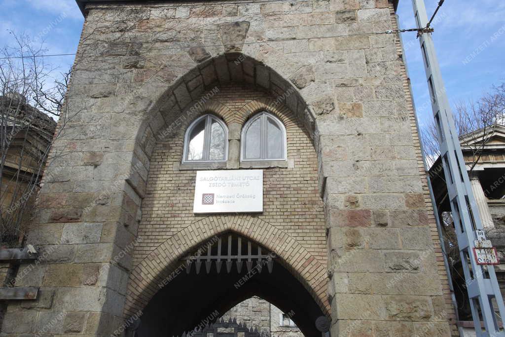 Kegyelet - Budapest - Salgótarjáni utcai zsidó temető