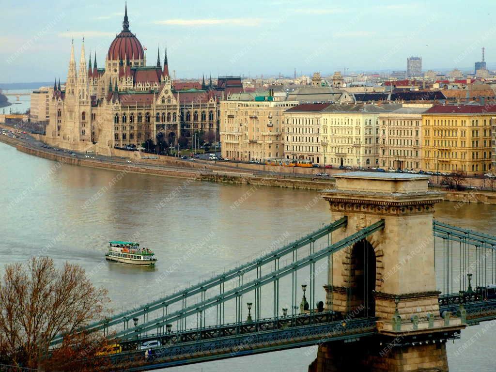 Budapest - Városkép -  Országház