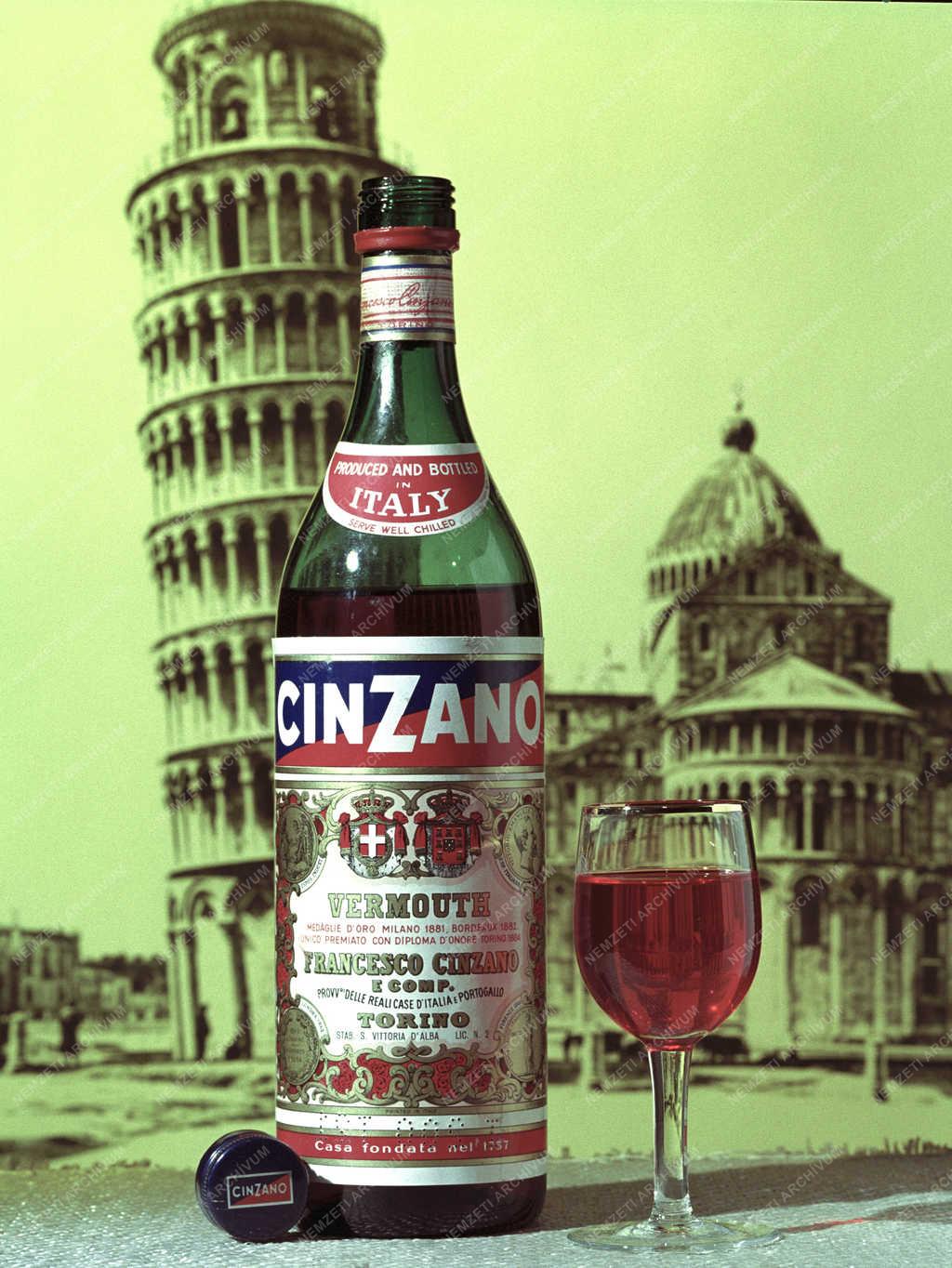 Reklám - Cinzano vermouth