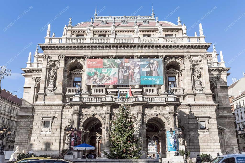 Épület - Budapest - Opera ház