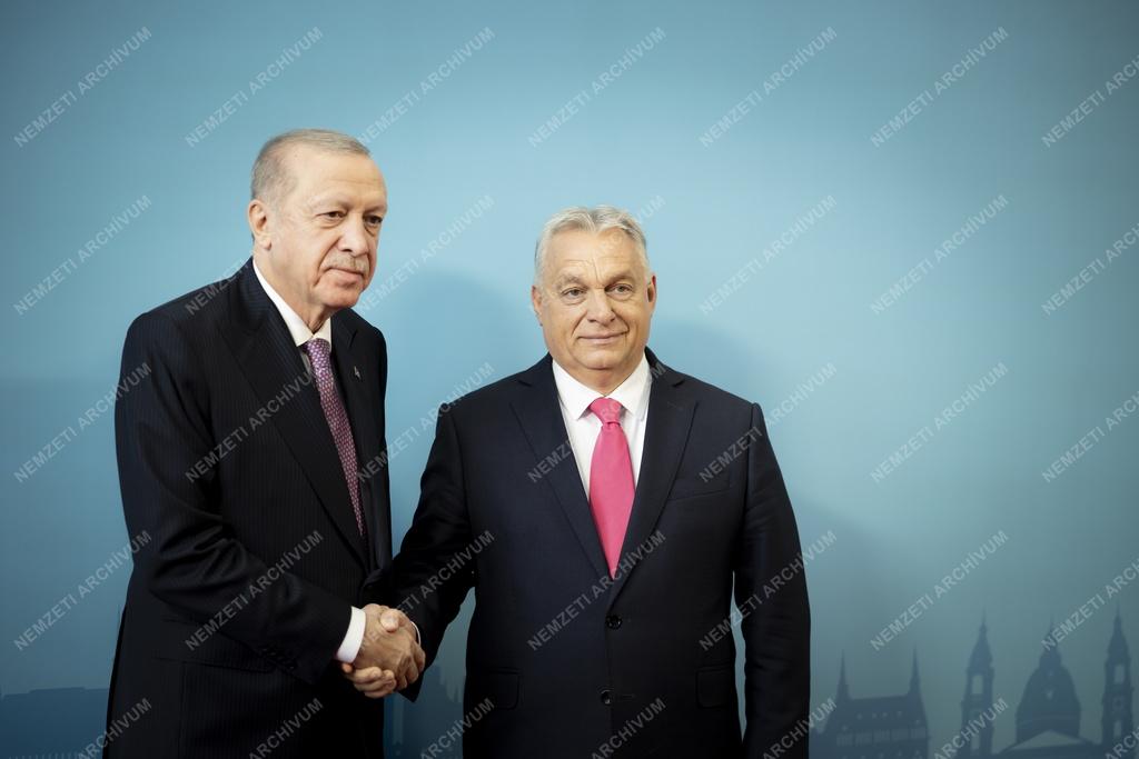 A Türk Államok Szervezetének informális csúcstalálkozója Budapesten