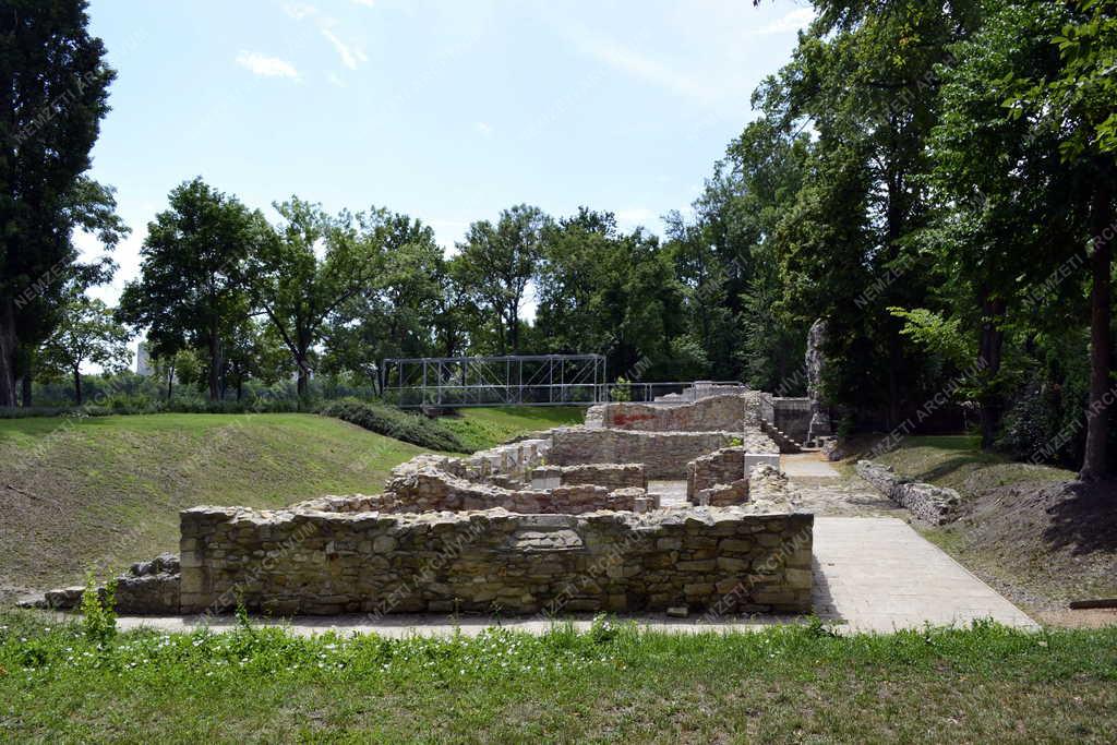 Műemlék - Középkori romkert a Margitszigeten