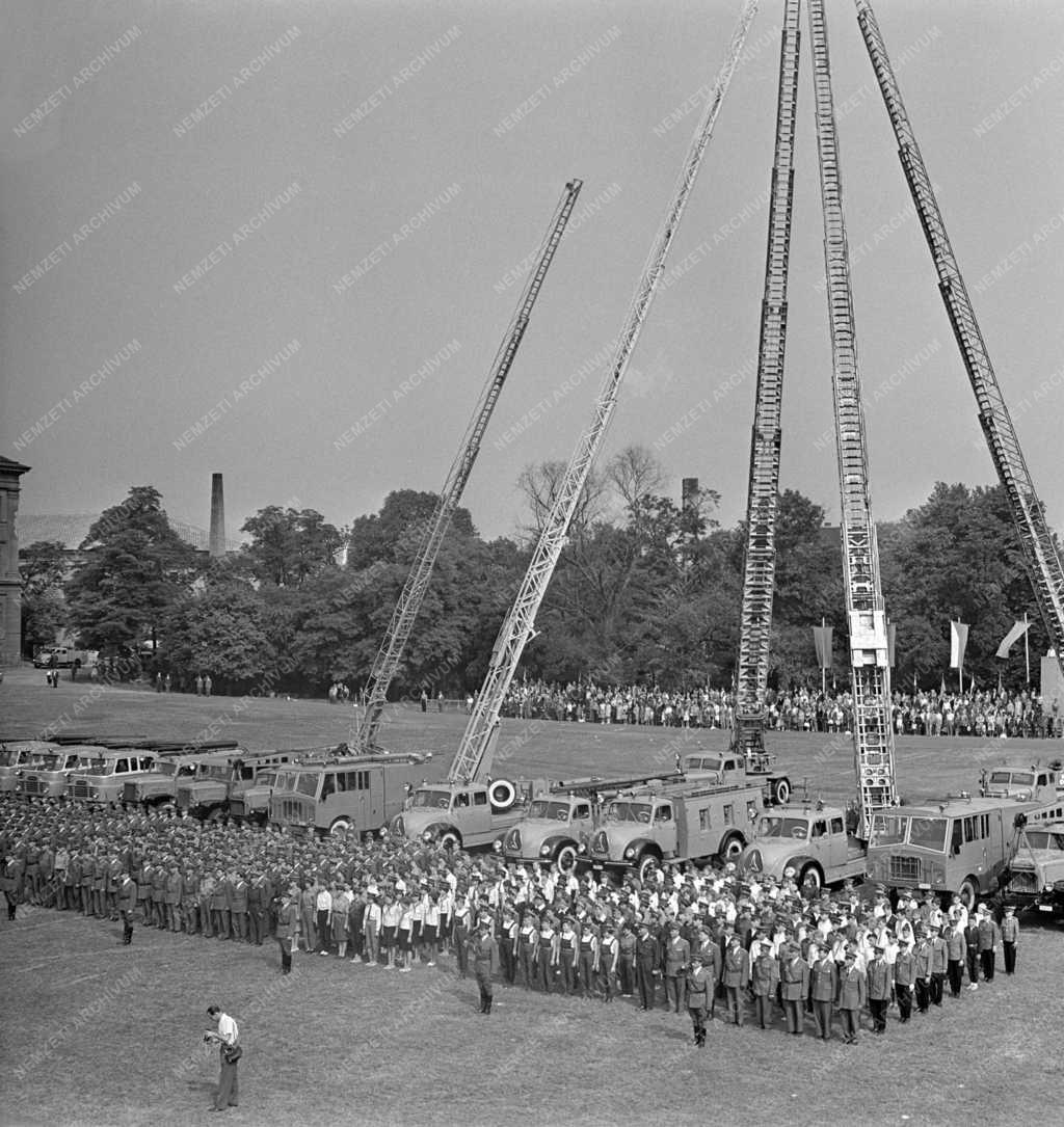 Katasztrófavédelem - VIII. Országos Tűzoltóverseny