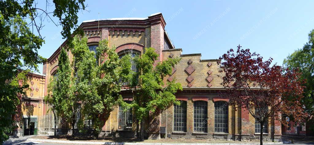 Épület - Budapest - Az Eiffel-csarnok