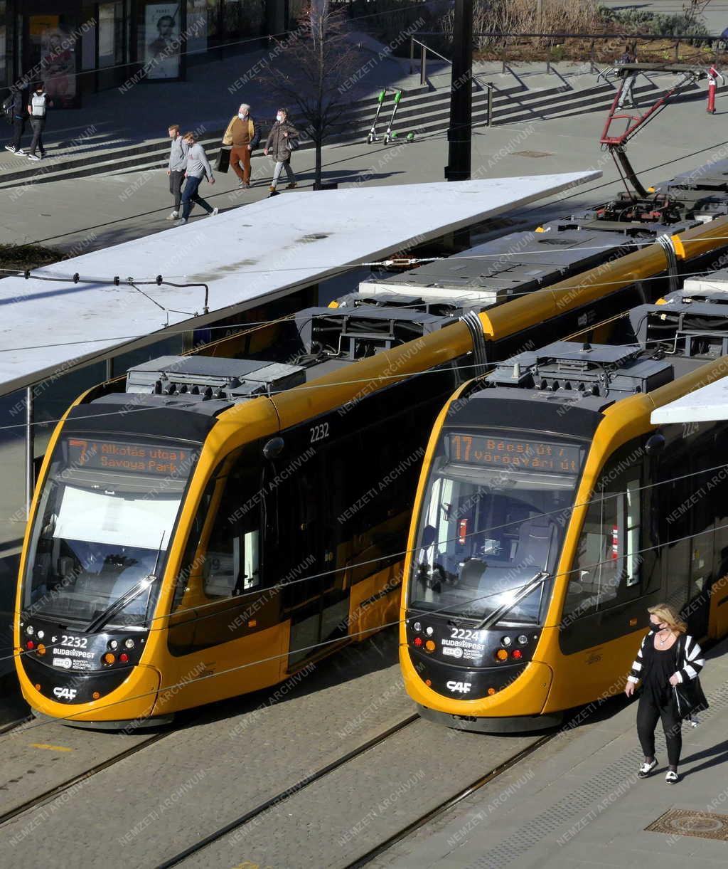 Városkép - Közlekedés - Villamosok a fővárosban