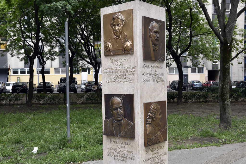 Városkép - Budapest - Józsefváros - Muzsikus cigányok parkja