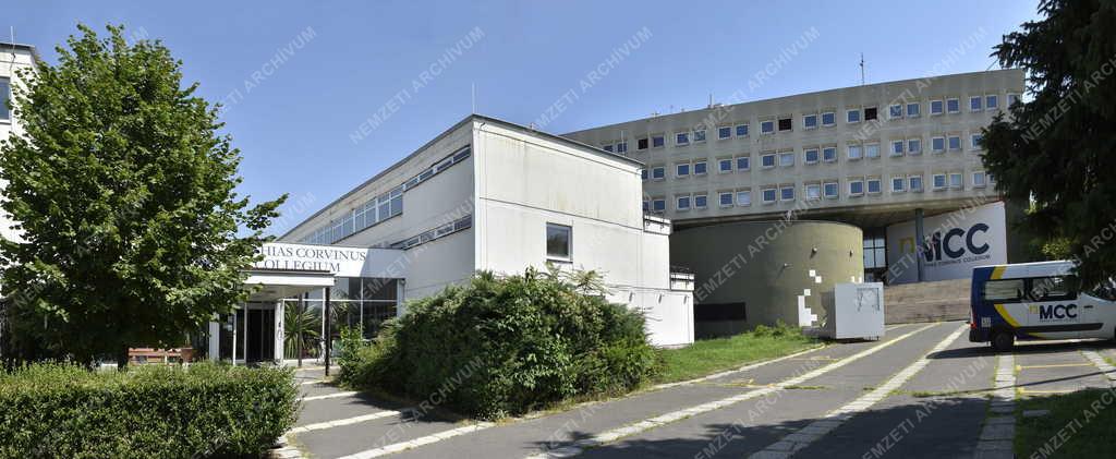 Oktatás - Mathias Corvinus Collegium